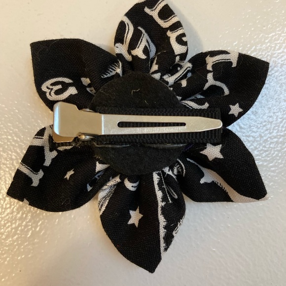 Nancy (The Craft) Hair Flower Clip - Picture 2 of 2